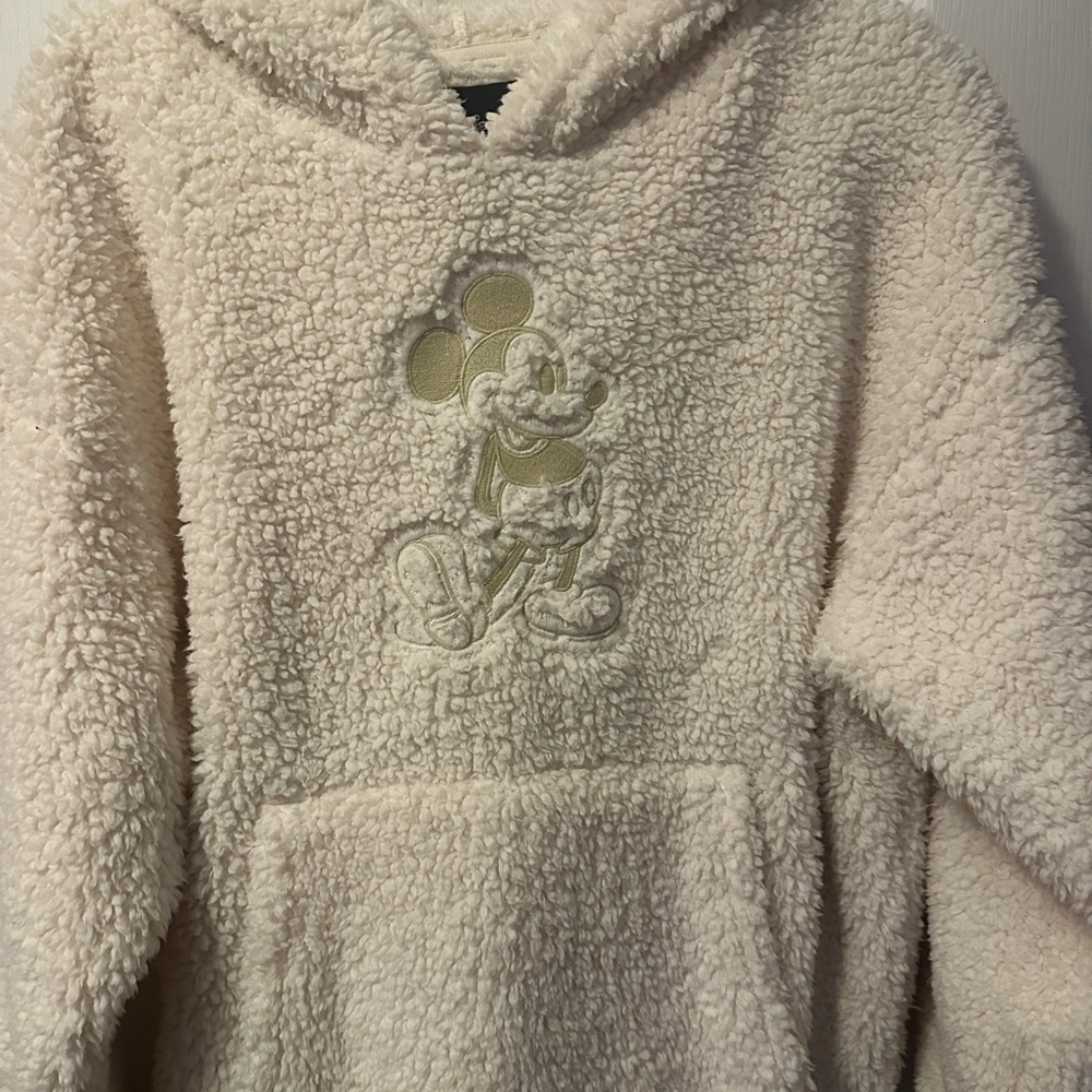 American Eagle Outfitters Cream Sherpa Hoodie